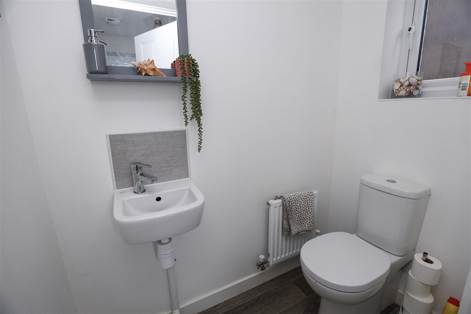 6 Plasnewydd Walk, Llantwit Major, Vale of Glamorgan, CF61 2YW